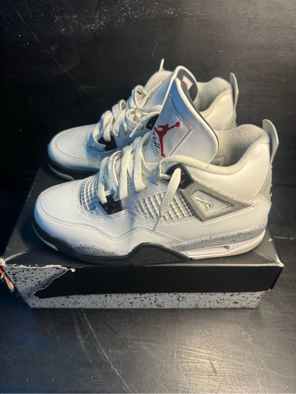 Air Jordan 4 White Cement in White/Red